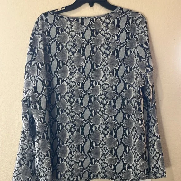 Shein Black and Gray Snake Print Women's Top - Picture 4 of 4